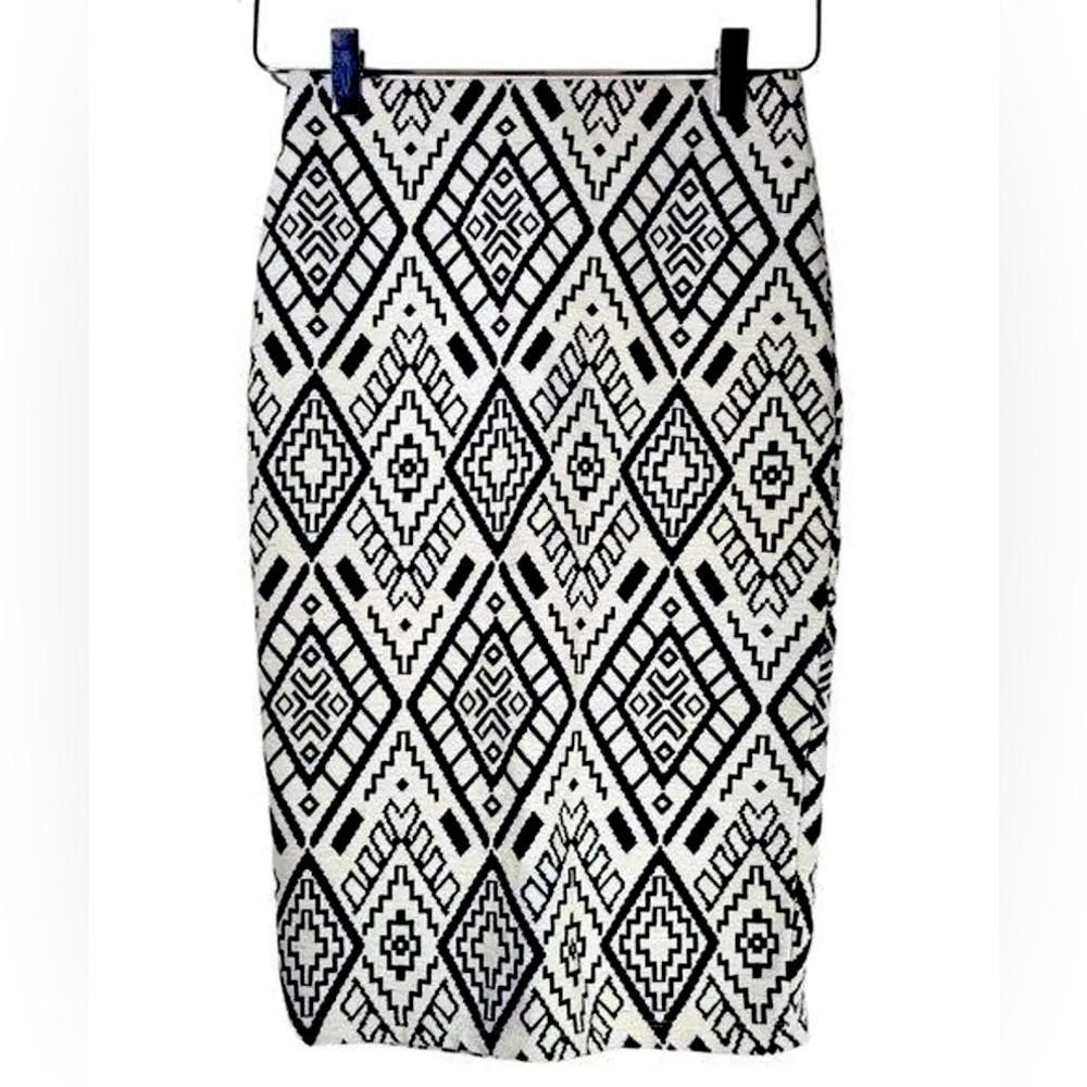ZARA  Aztec Print High Waisted Midi Pencil Skirt in White/Black